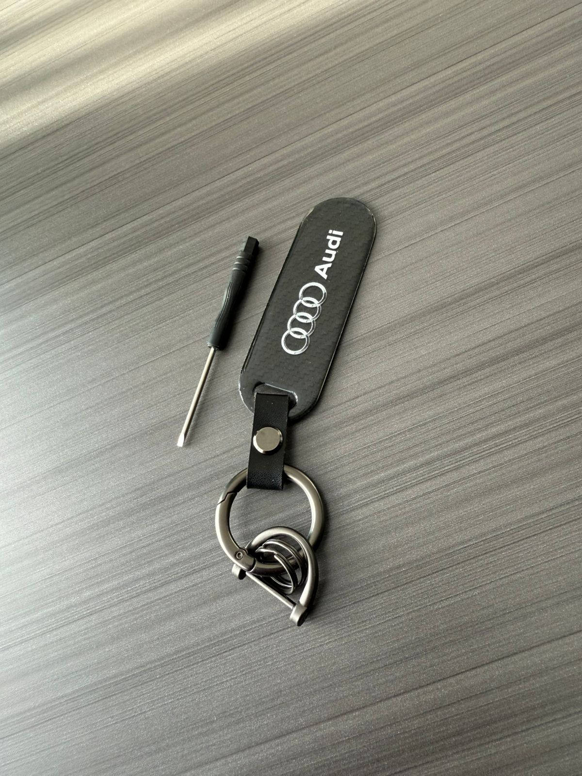 Брелок карбоновый Audi